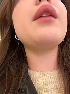 Snapshot of Peachy_Dream chatting on 11/12/25, 06:08 Peachy Dream online show from 11/12/25, 06:08