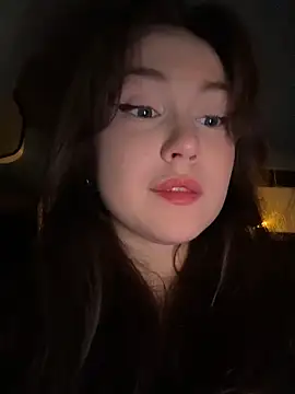 Snapshot of Peachy_Dream chatting on 11/23/25, 06:19 Peachy Dream online show from 11/23/25, 06:19