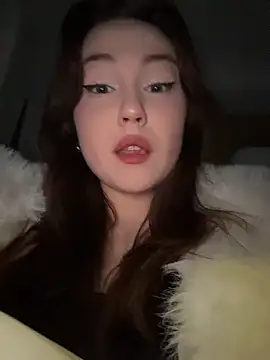 Peachy Dream online show from 11/24/25, 06:18