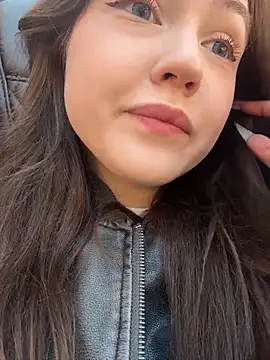 Peachy Dream online show from 04/18/26, 04:11