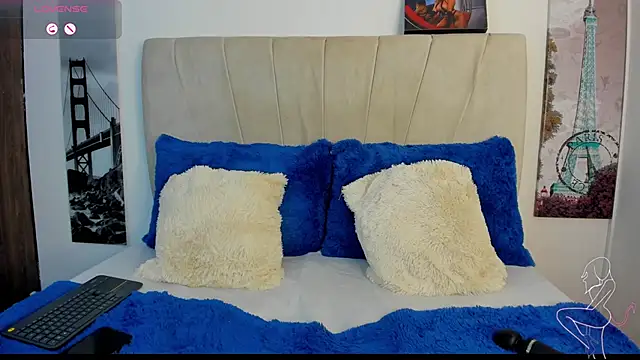 Snapshot of MartinaWestt chatting on 10/19/25, 10:10 MartinaWestt online show from 10/19/25, 10:10