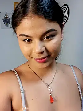 Snapshot of Cleo_hills chatting on 12/11/24, 03:58 Cleo hills online show from 12/11/24, 03:58