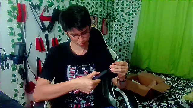 Andy gray online show from 12/04/25, 11:57