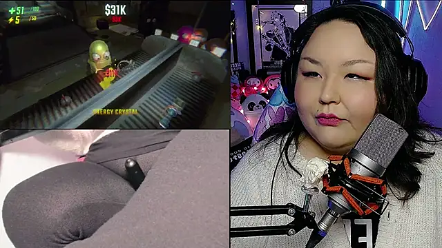 Snapshot of EmGreens chatting on 03/08/25, 06:21 EmGreens online show from 03/08/25, 06:21