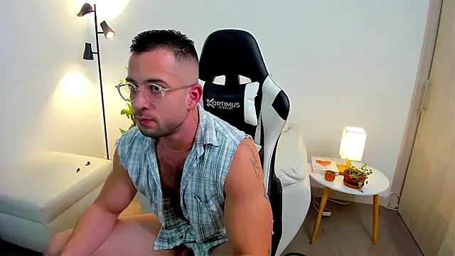 dafboy1 online show from 03/13/26, 07:31