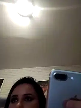 AdelinaJude online show from 01/18/25, 11:33