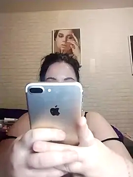 Snapshot of AdelinaJude chatting on 02/01/25, 02:56 AdelinaJude online show from 02/01/25, 02:56