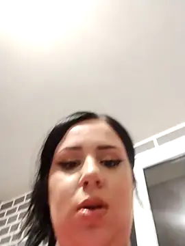 AdelinaJude online show from 02/23/25, 05:29