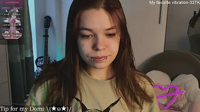 Snapshot of ValBae chatting on 02/20/25, 12:04 ValBae online show from 02/20/25, 12:04