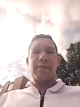 Snapshot of misterioso258 chatting on 12/19/25, 01:51 misterioso258 online show from 12/19/25, 01:51