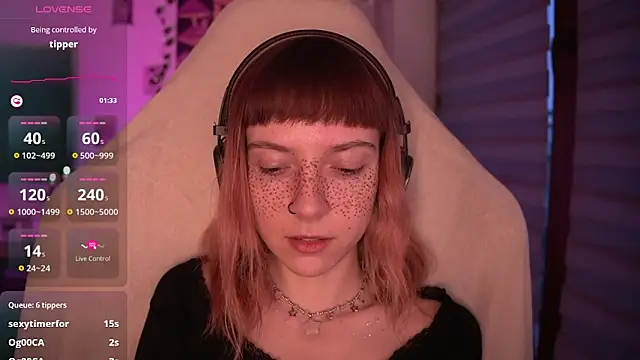 Snapshot of juliapie chatting on 12/20/24, 06:40 juliapie online show from 12/20/24, 06:40