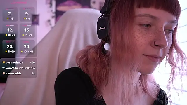 Snapshot of juliapie chatting on 12/27/24, 11:06 juliapie online show from 12/27/24, 11:06