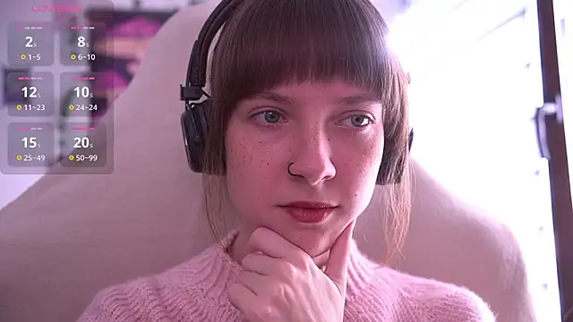 Snapshot of juliapie chatting on 10/02/25, 07:37 juliapie online show from 10/02/25, 07:37