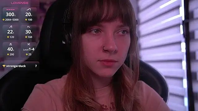 Snapshot of juliapie chatting on 12/17/25, 09:15 juliapie online show from 12/17/25, 09:15