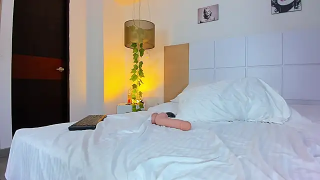 NathalyDaniels online show from 02/22/25, 01:35