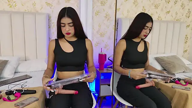 Mia-Monroe online show from 09/30/25, 07:52