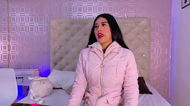 Mia-Monroe online show from 01/17/26, 03:00