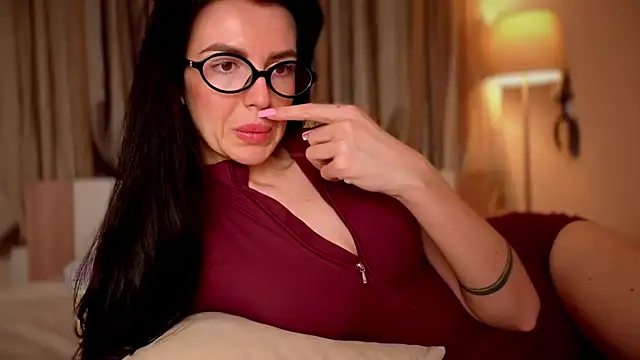 Snapshot of Wonder_Power chatting on 11/10/25, 04:17 Wonder Power online show from 11/10/25, 04:17