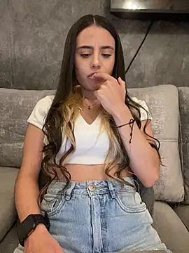 AbyThompson online show from 03/05/25, 01:21