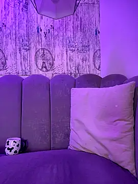 AbyThompson online show from 09/17/25, 01:02