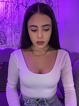 AbyThompson online show from 10/28/25, 12:19