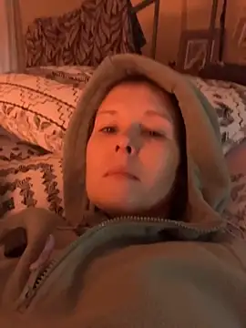 KatieBARBiE98 online show from 11/11/25, 09:48