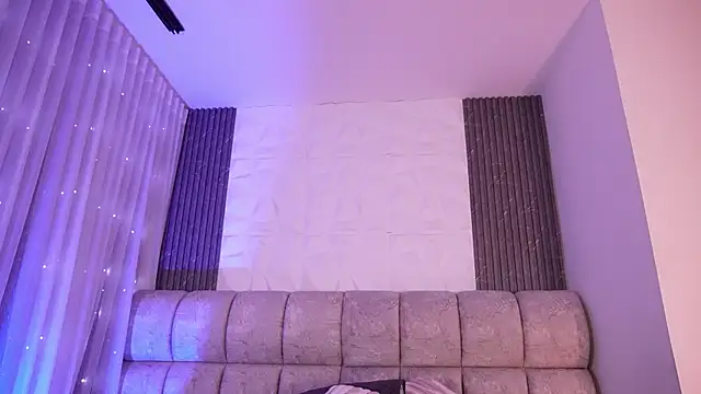 Godess Scarlett77 online show from 04/01/26, 03:07