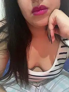 Snapshot of yassminsexy22 chatting on 01/28/25, 06:17 yassminsexy22 online show from 01/28/25, 06:17