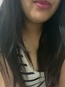 Snapshot of yassminsexy22 chatting on 02/19/25, 07:59 yassminsexy22 online show from 02/19/25, 07:59