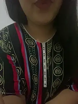 Snapshot of yassminsexy22 chatting on 09/12/25, 05:35 yassminsexy22 online show from 09/12/25, 05:35