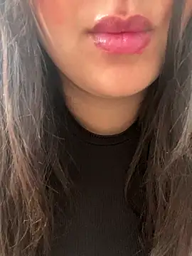 Snapshot of yassminsexy22 chatting on 09/25/25, 09:35 yassminsexy22 online show from 09/25/25, 09:35