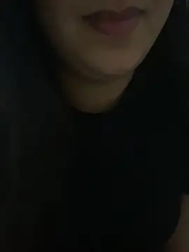 Snapshot of yassminsexy22 chatting on 11/06/25, 10:10 yassminsexy22 online show from 11/06/25, 10:10