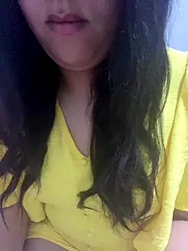 Snapshot of yassminsexy22 chatting on 11/30/25, 12:20 yassminsexy22 online show from 11/30/25, 12:20