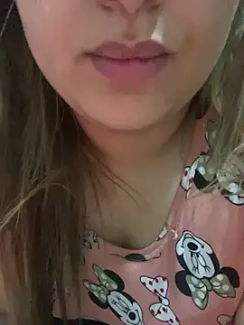 Snapshot of yassminsexy22 chatting on 02/15/26, 02:41 yassminsexy22 online show from 02/15/26, 02:41