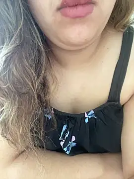 yassminsexy22 online show from 04/06/26, 09:54