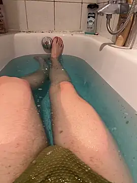 Snapshot of Michaela1222 chatting on 11/06/25, 09:48 Michaela1222 online show from 11/06/25, 09:48