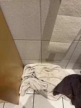 Snapshot of Michaela1222 chatting on 01/14/26, 12:44 Michaela1222 online show from 01/14/26, 12:44