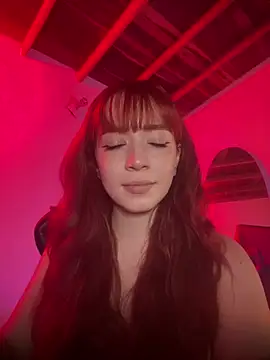 sweeet peach online show from 06/17/26, 05:43