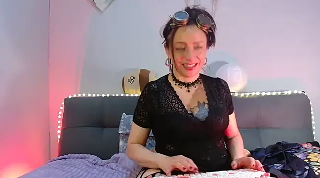 catalinamommyx online show from 02/15/25, 10:33