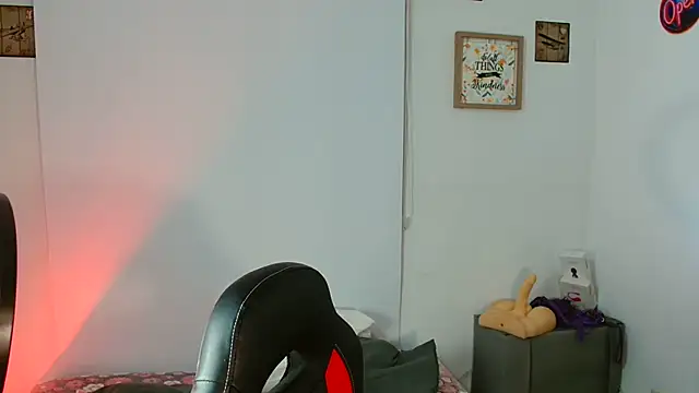 catalinamommyx online show from 09/17/25, 03:30