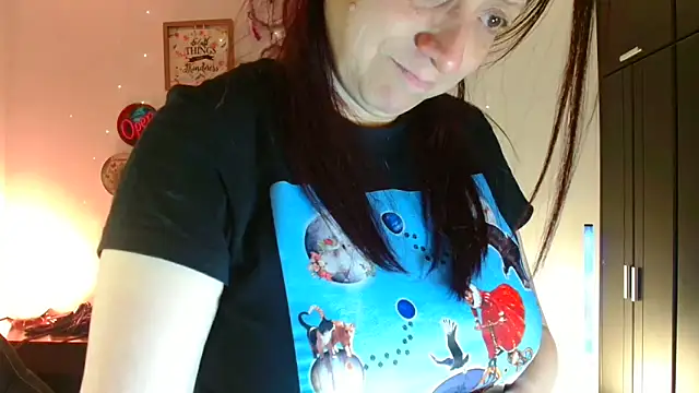 catalinamommyx online show from 04/19/26, 12:54