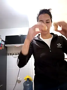 Bonny Klote online show from 10/06/25, 02:47