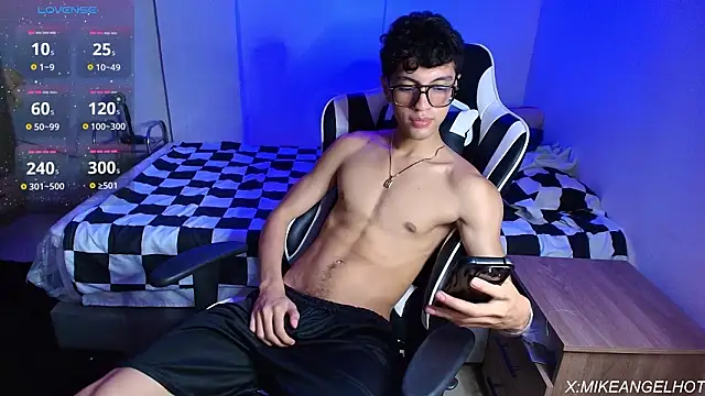 Angelligth online show from 02/20/26, 06:26