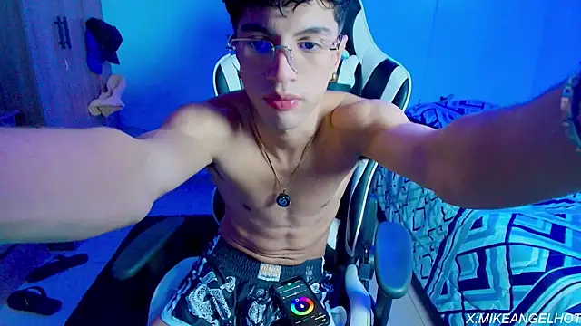 Angelligth online show from 04/01/26, 03:40