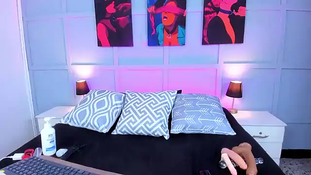 Snapshot of Elizabeth_Santos chatting on 01/17/25, 07:19 Elizabeth Santos online show from 01/17/25, 07:19