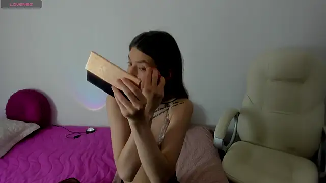 Tesa cute online show from 12/13/24, 09:41