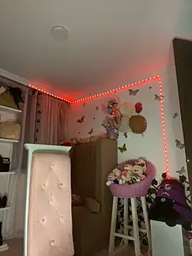 lina pink online show from 02/11/25, 11:33