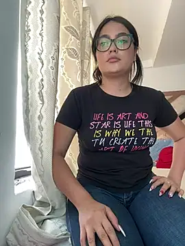 Snapshot of Karla-sexy01 chatting on 01/20/25, 04:12 Karla-sexy01 online show from 01/20/25, 04:12