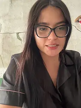 Snapshot of Karla-sexy01 chatting on 01/27/25, 03:50 Karla-sexy01 online show from 01/27/25, 03:50