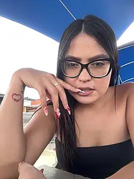 Snapshot of Karla-sexy01 chatting on 02/23/25, 06:01 Karla-sexy01 online show from 02/23/25, 06:01